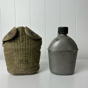 Vintage Original WWII WW2 US Military Army Canteen & Case